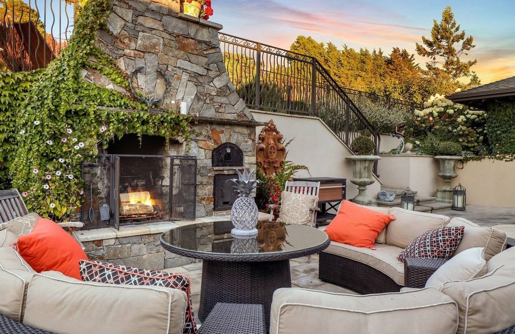 Bellingham, Washington's Mediterranean Retreat: Captivating Views and Elegant Living for $3,895,444