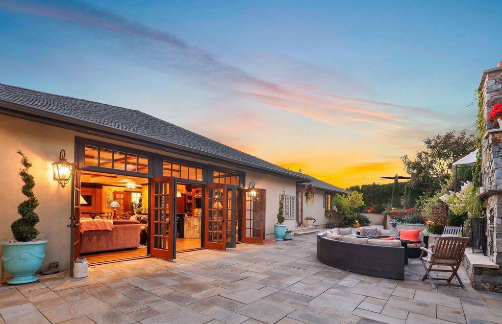 Bellingham, Washington's Mediterranean Retreat: Captivating Views and Elegant Living for $3,895,444