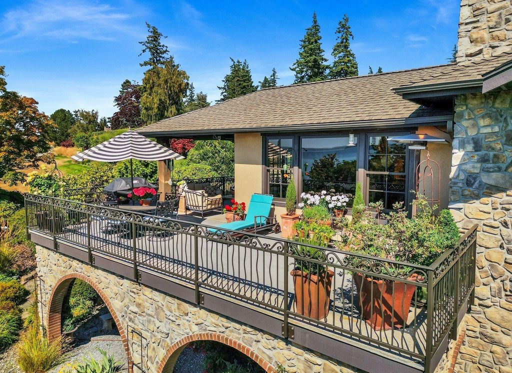 Bellingham, Washington's Mediterranean Retreat: Captivating Views and Elegant Living for $3,895,444