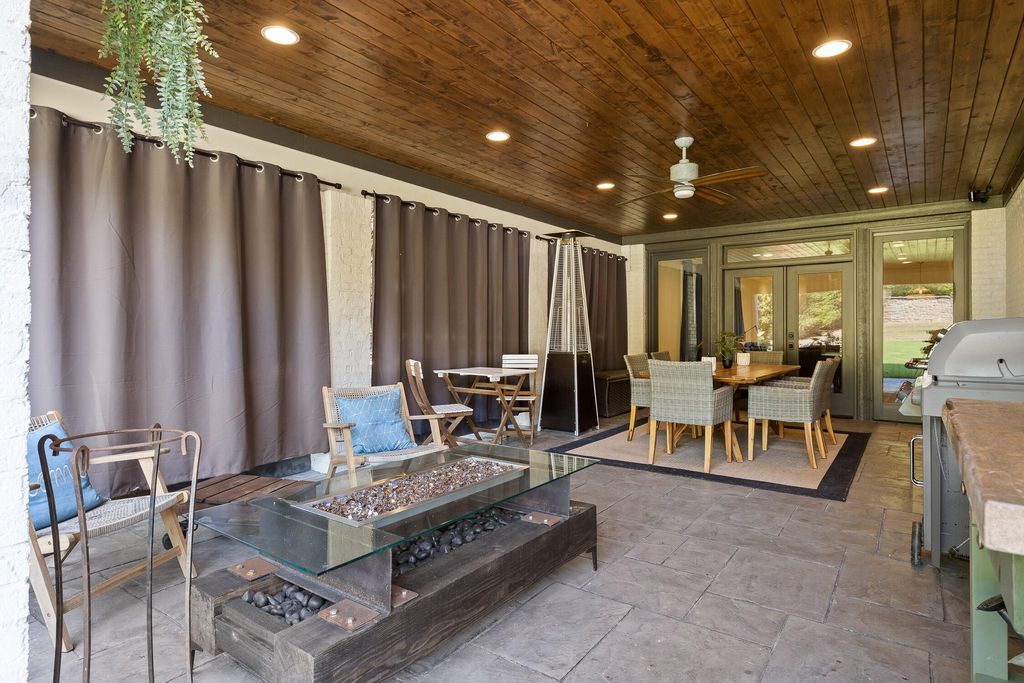 Sophisticated Signal Mountain, Tennessee Residence Unveiled: Impeccable Artistry, Offered at $2.45 Million