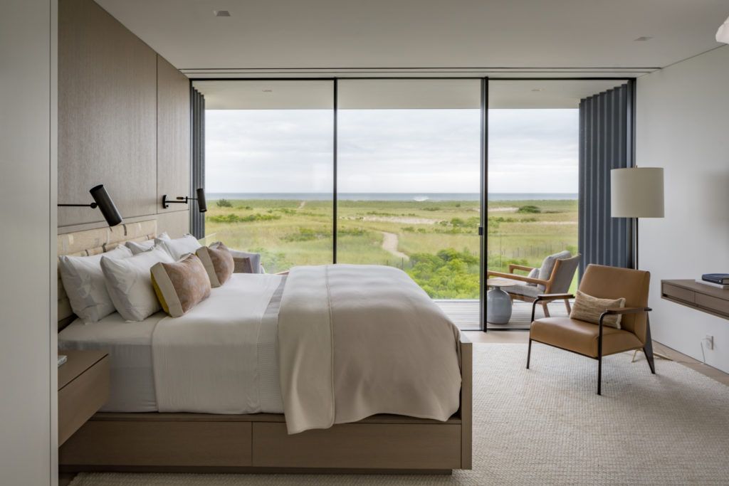 Southampton Oceanfront, Luxurious Resort-like Glamour by BMA Architect