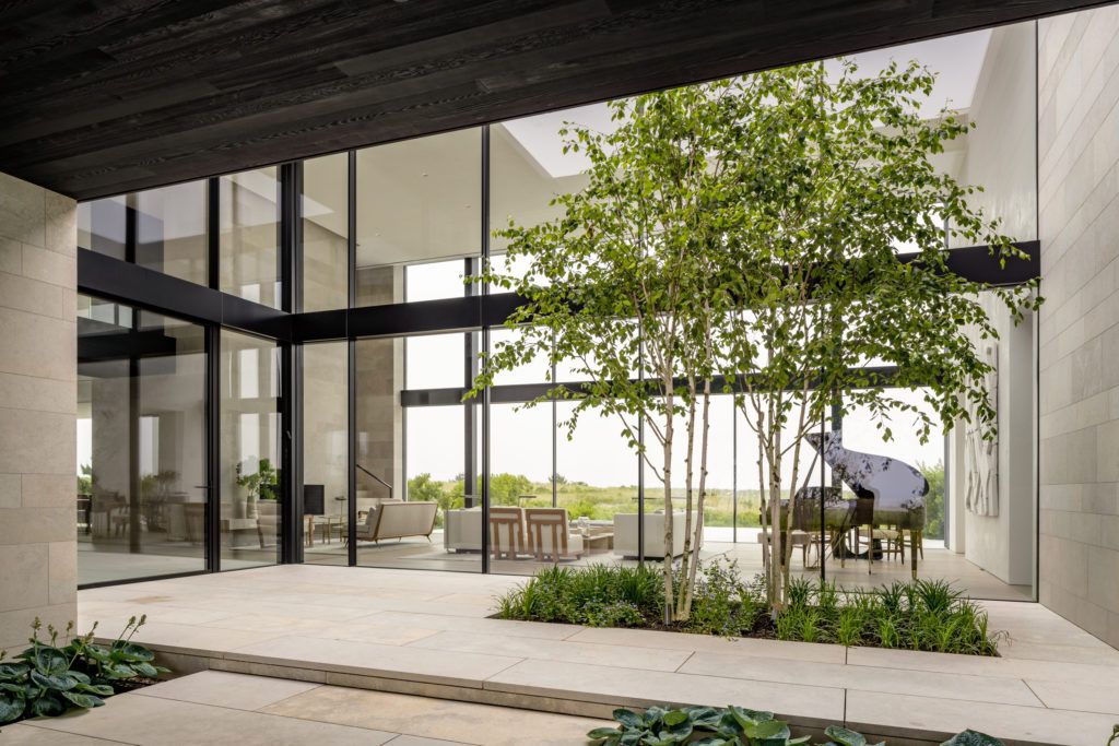 Southampton Oceanfront, Luxurious Resort-like Glamour by BMA Architect