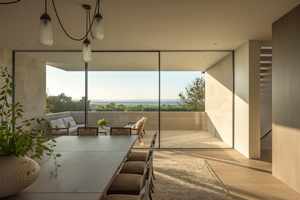 Southampton Oceanfront, Luxurious Resort-like Glamour by BMA Architect