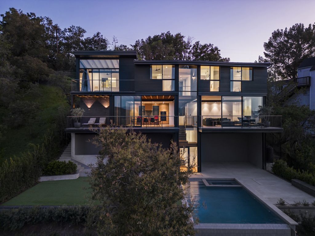 T House, Stunning Project atop Los Angeles’ Hollywood Hills by ANX