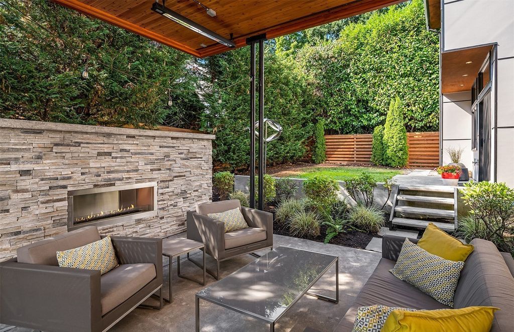 Tranquil Oasis: Contemporary Home on Mercer Island, Washington, Now Available for $3.85 Million