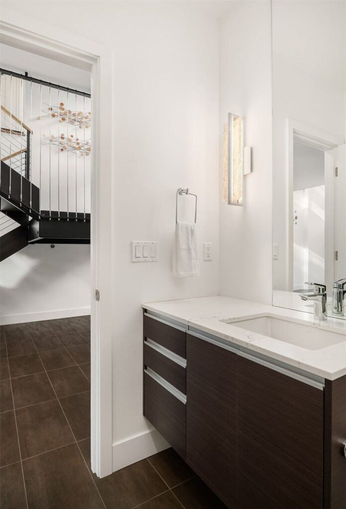 Tranquil Oasis Contemporary Home on Mercer Island Washington Now Available for 3.85 Million 24