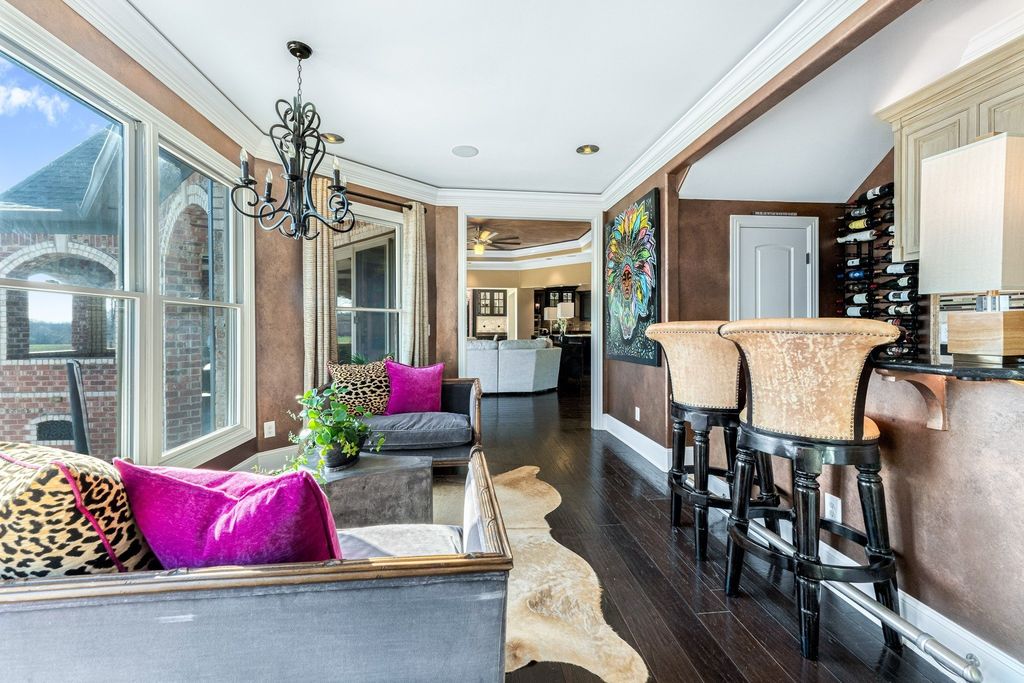 Tranquil Tennessee Retreat: Luxury Lakefront Living at $4.25 Million