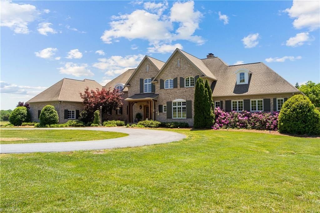 Ultimate Equestrian Paradise in Advance, North Carolina: Turn-Key Estate Boasting Elegance, Priced at $2.3 Million