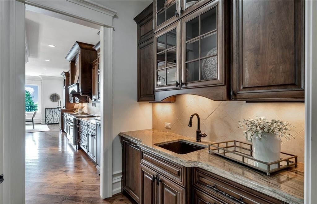 Unmatched Property: Riverside Brick & Stone Home in Cincinnati, Ohio Priced at $4.995 Million