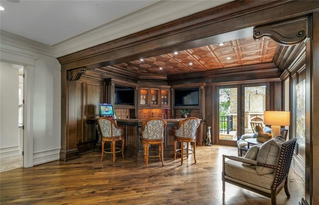 Unmatched Property: Riverside Brick & Stone Home in Cincinnati, Ohio Priced at $4.995 Million