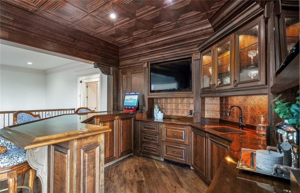 Unmatched Property: Riverside Brick & Stone Home in Cincinnati, Ohio Priced at $4.995 Million