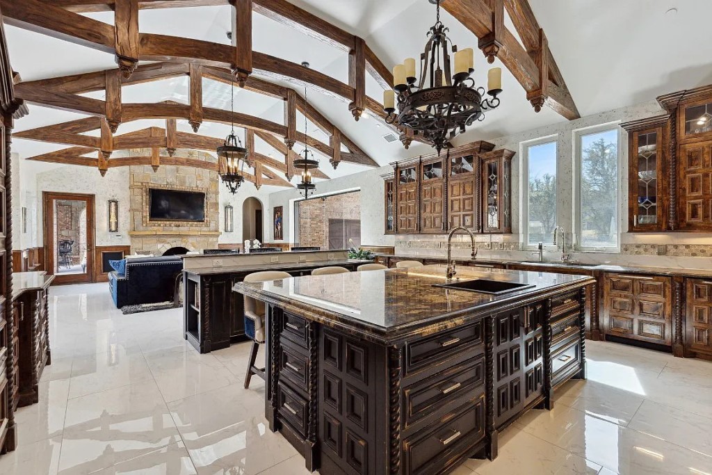 1161 La Mirada Southlake TX 76092 24