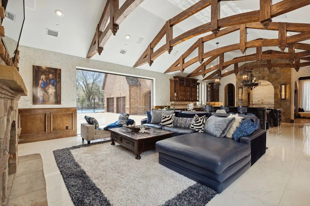 1161 La Mirada Southlake TX 76092 6