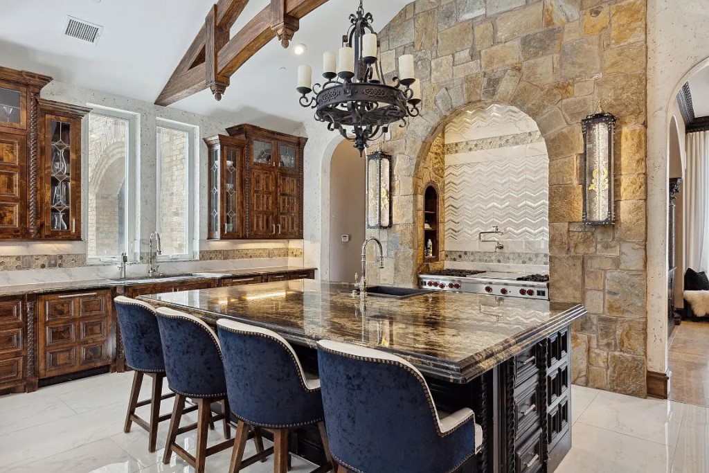 1161 La Mirada Southlake TX 76092 8