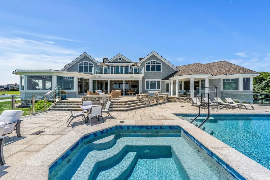 17 Straws Point Home in Rye, New Hampshire. Welcome to an extraordinary oceanfront estate located on the prestigious Straw's Point in Rye, New Hampshire—a property that defines opulence and luxury living. Situated at 17 Straw's Point, this magnificent residence boasts over 10,000 square feet of sheer grandeur. 
