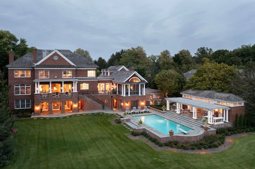 5805 Mait Lane Home in Edina, Minnesota. This stunning Rolling Green home, designed by Steiner & Koppelman and tastefully remodeled by TEA2 Design, offers high ceilings, meticulous attention to detail, and breathtaking south-facing views.