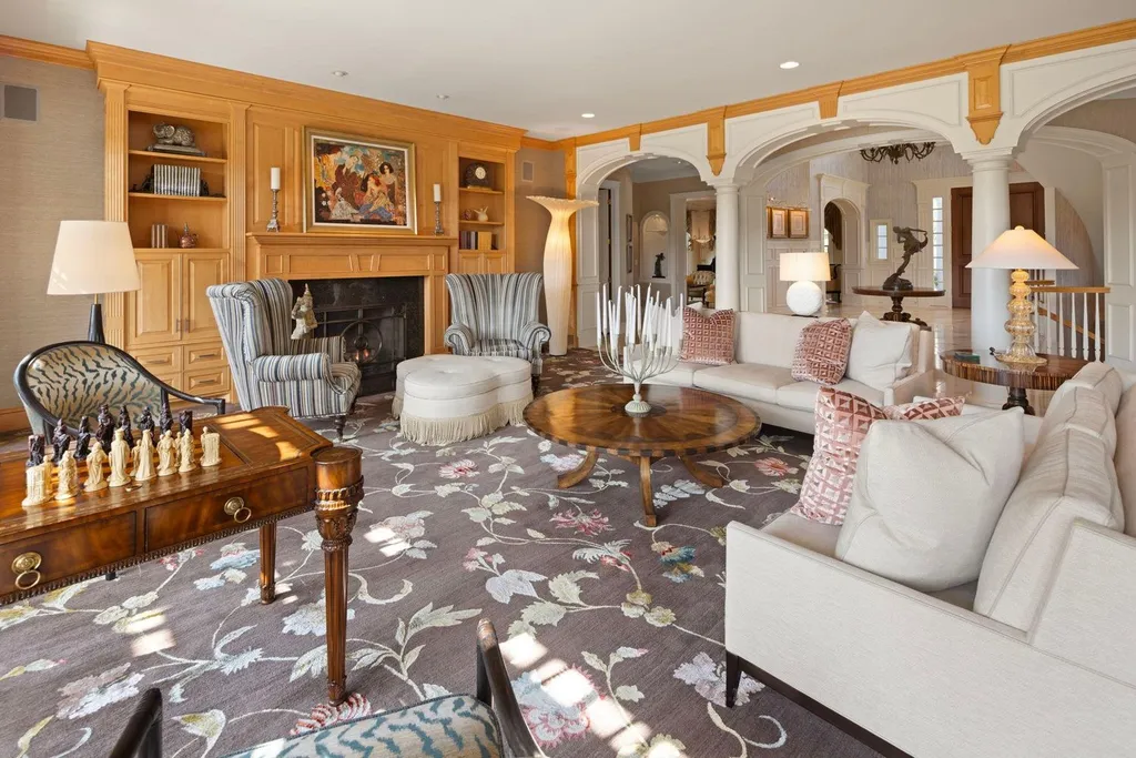 5805 Mait Lane Home in Edina, Minnesota. This stunning Rolling Green home, designed by Steiner & Koppelman and tastefully remodeled by TEA2 Design, offers high ceilings, meticulous attention to detail, and breathtaking south-facing views.