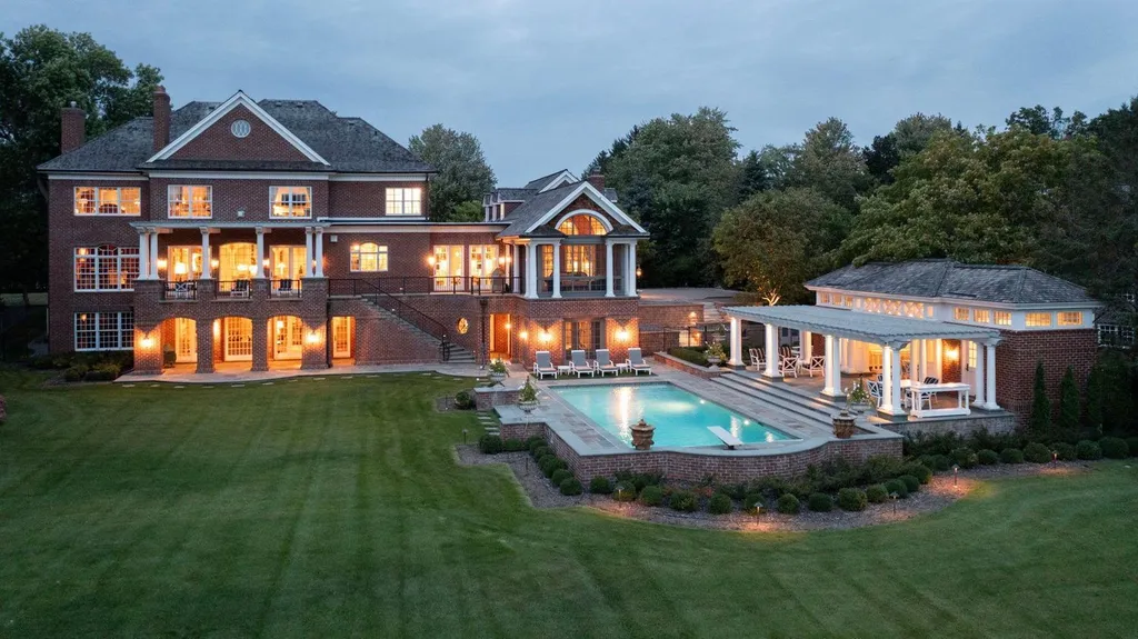 5805 Mait Lane Home in Edina, Minnesota. This stunning Rolling Green home, designed by Steiner & Koppelman and tastefully remodeled by TEA2 Design, offers high ceilings, meticulous attention to detail, and breathtaking south-facing views.