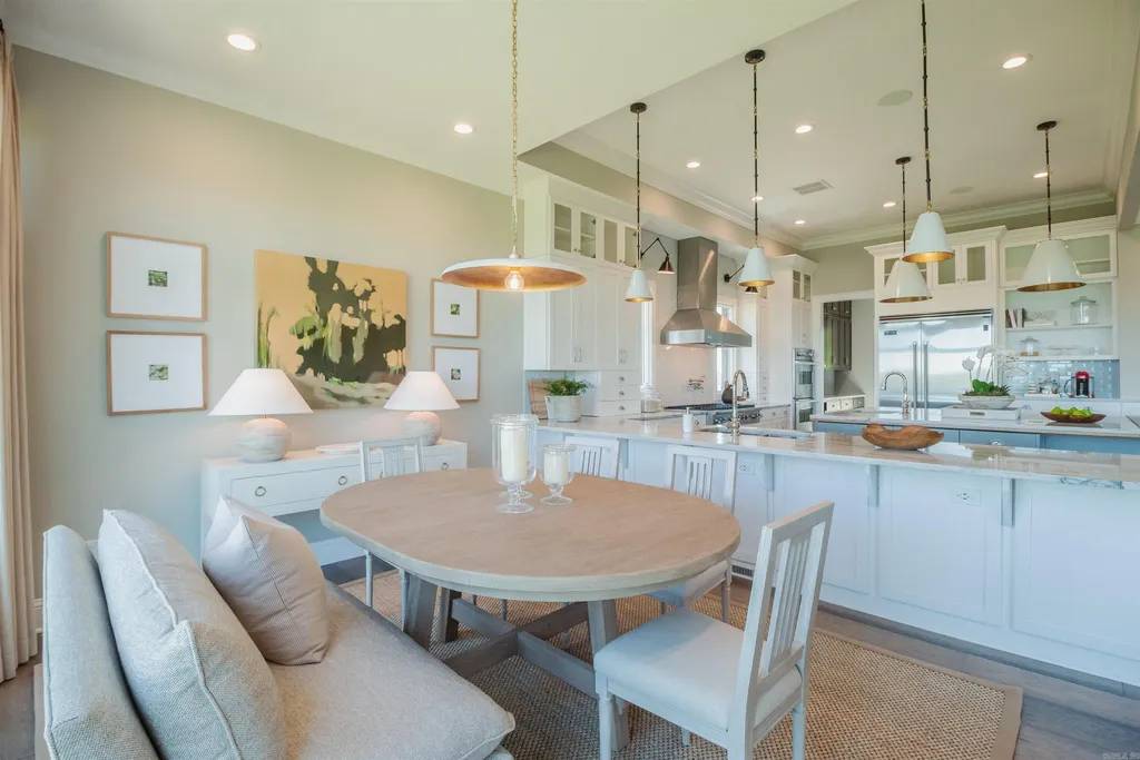 Lakefront Luxury Living: Exquisite Custom Home with Beaver Lake Views in Arkansas Listed at $3,850,000 26 8919 Castleberry Way Home in Rogers, Arkansas. Discover the epitome of luxury living on a sought-after .97-acre lot with breathtaking Beaver Lake views. This custom-built home is a masterpiece, boasting meticulously landscaped grounds and thoughtfully designed spaces for both formal and casual living.