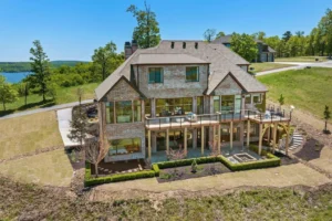 8919 Castleberry Way Home in Rogers Arkansas 35