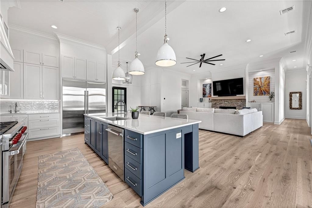 9966 Old Campbell Road Home in Rogers, Arkansas. Prepare to be captivated by this extraordinary 5-bedroom, 6.5-bathroom, 8,321 sqft estate, nestled on 6 acres in Rogers. It includes ownership of TWO slips in a co-owned boat dock, granting exclusive access to pristine Beaver Lake.