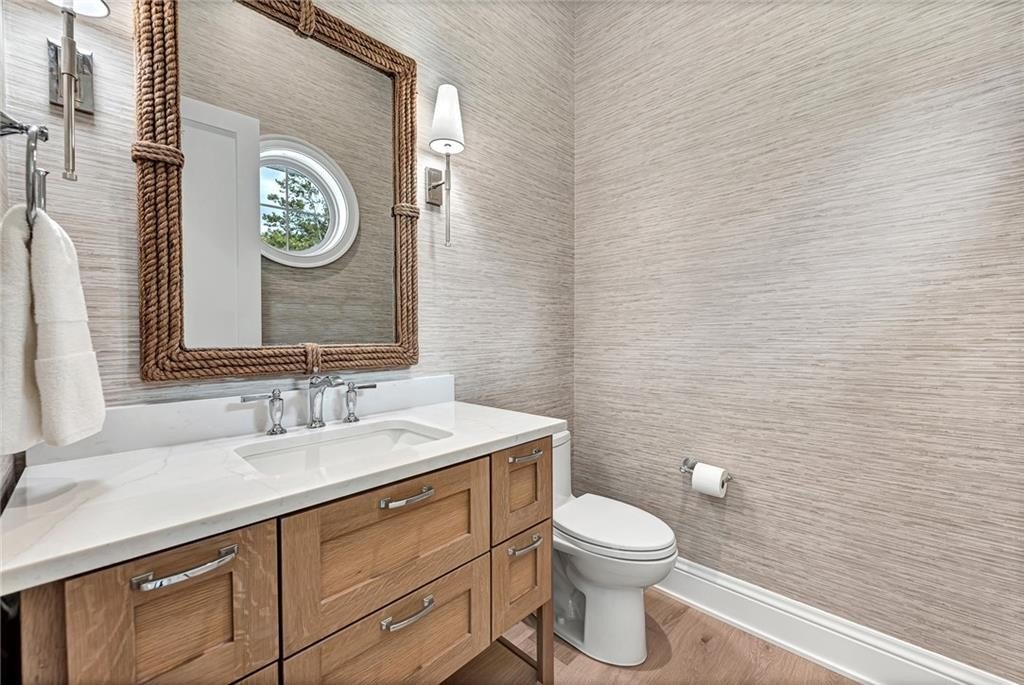 9966 Old Campbell Road Home in Rogers, Arkansas. Prepare to be captivated by this extraordinary 5-bedroom, 6.5-bathroom, 8,321 sqft estate, nestled on 6 acres in Rogers. It includes ownership of TWO slips in a co-owned boat dock, granting exclusive access to pristine Beaver Lake.