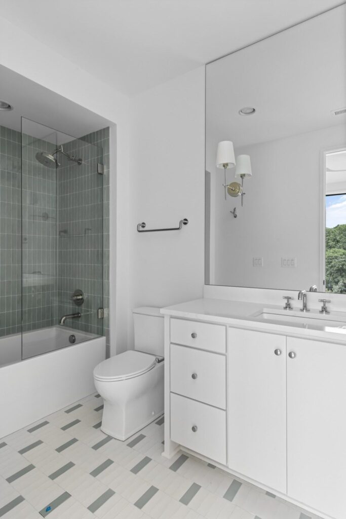 A Contemporary Masterpiece Flooded with Natural Light Hits Nashville Real Estate Market at 4.995 Million 34