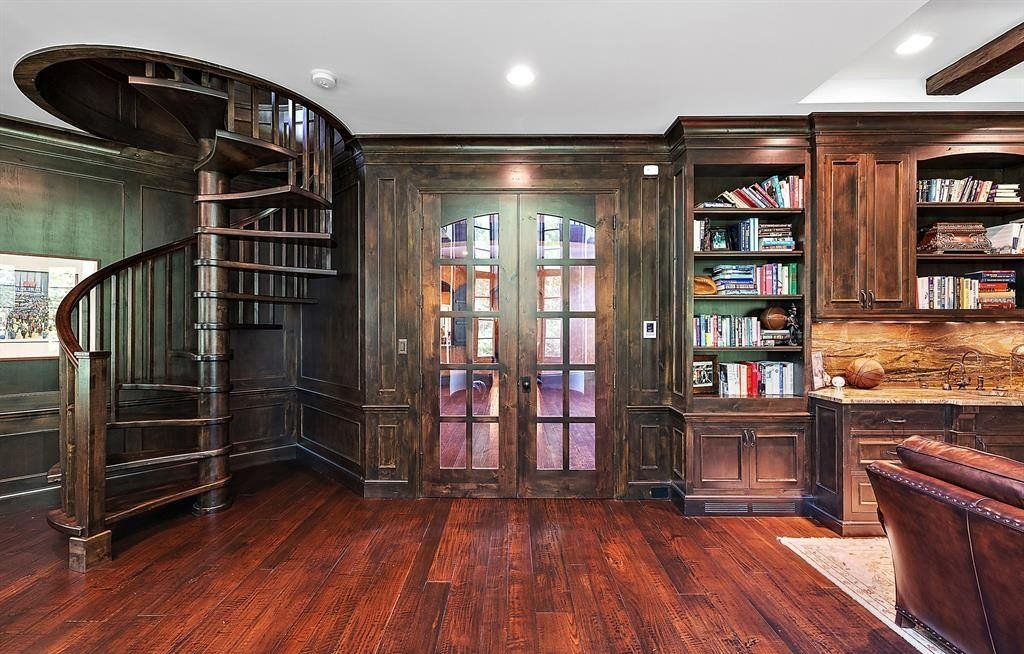 An Entertainment Oasis in Franklin, Michigan: Spectacular Estate on the Market for $6.99 Million