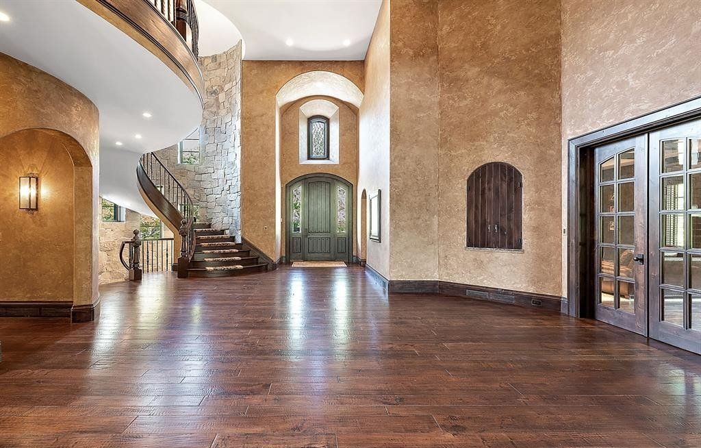 An Entertainment Oasis in Franklin, Michigan: Spectacular Estate on the Market for $6.99 Million