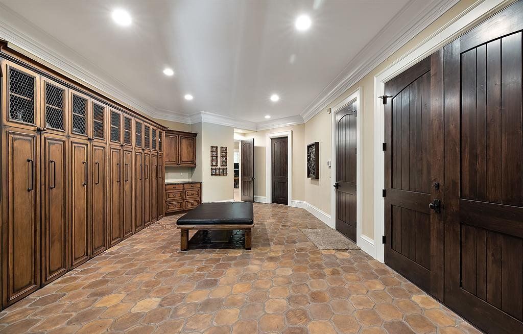An Entertainment Oasis in Franklin, Michigan: Spectacular Estate on the Market for $6.99 Million