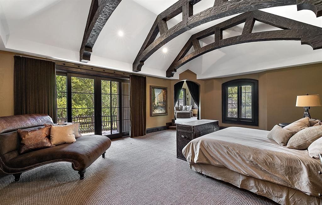 An Entertainment Oasis in Franklin, Michigan: Spectacular Estate on the Market for $6.99 Million