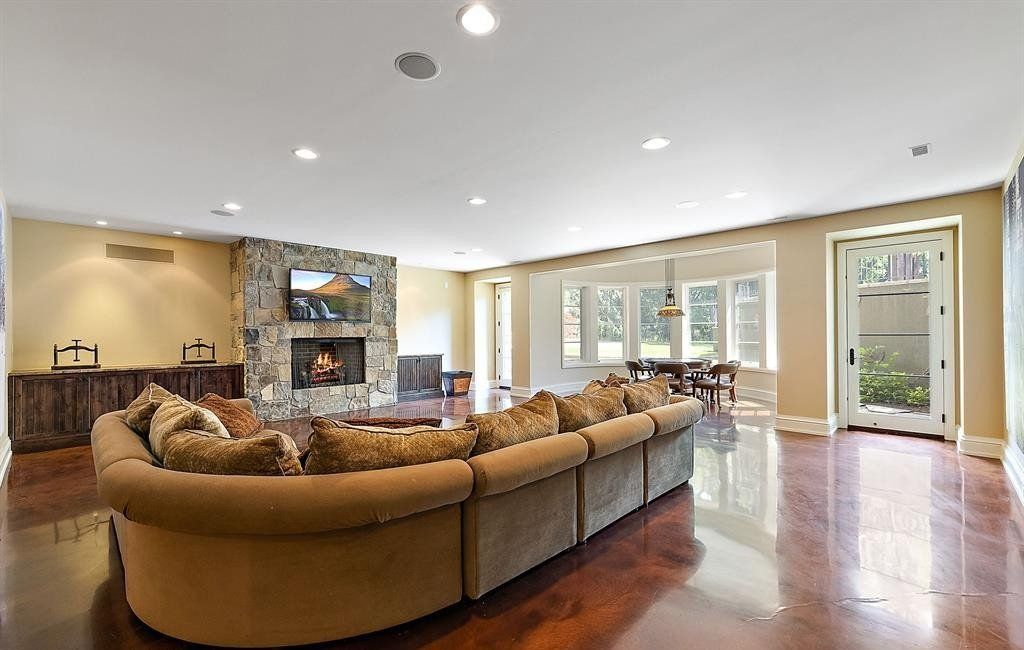 An Entertainment Oasis in Franklin, Michigan: Spectacular Estate on the Market for $6.99 Million