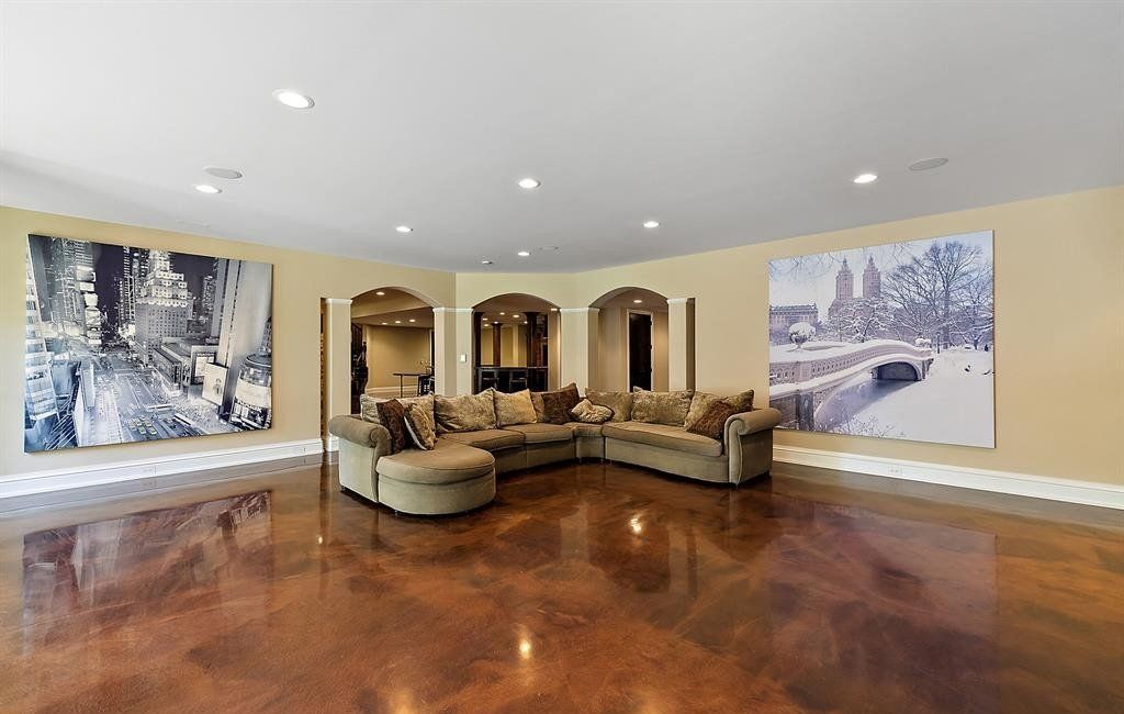 An Entertainment Oasis in Franklin, Michigan: Spectacular Estate on the Market for $6.99 Million