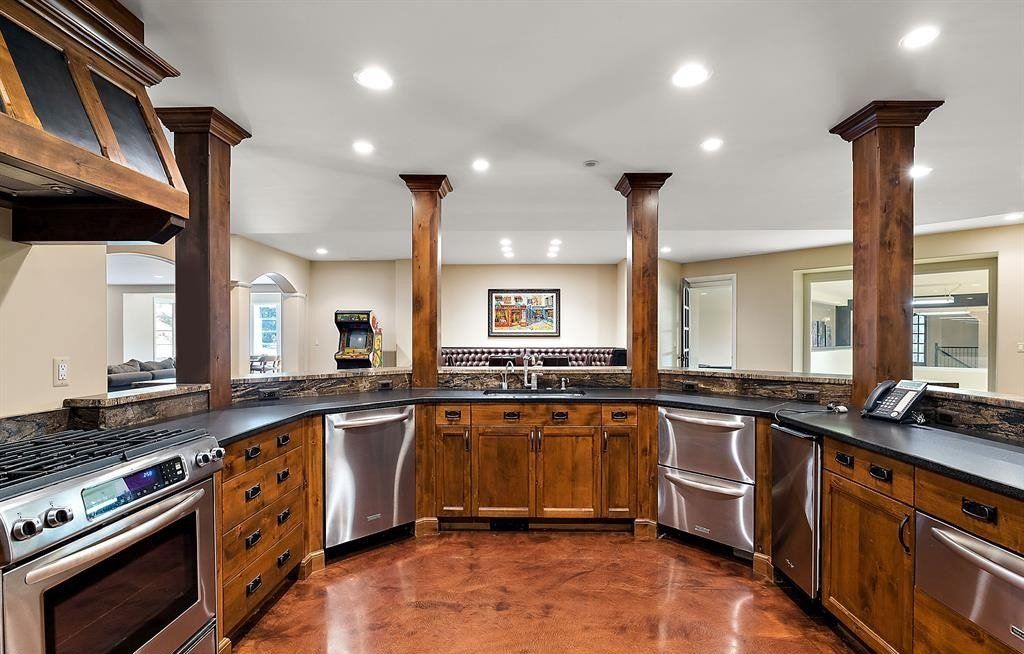 An Entertainment Oasis in Franklin, Michigan: Spectacular Estate on the Market for $6.99 Million