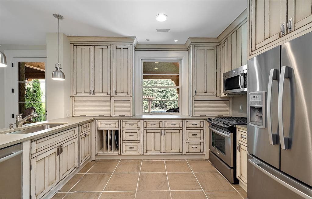 An Entertainment Oasis in Franklin, Michigan: Spectacular Estate on the Market for $6.99 Million
