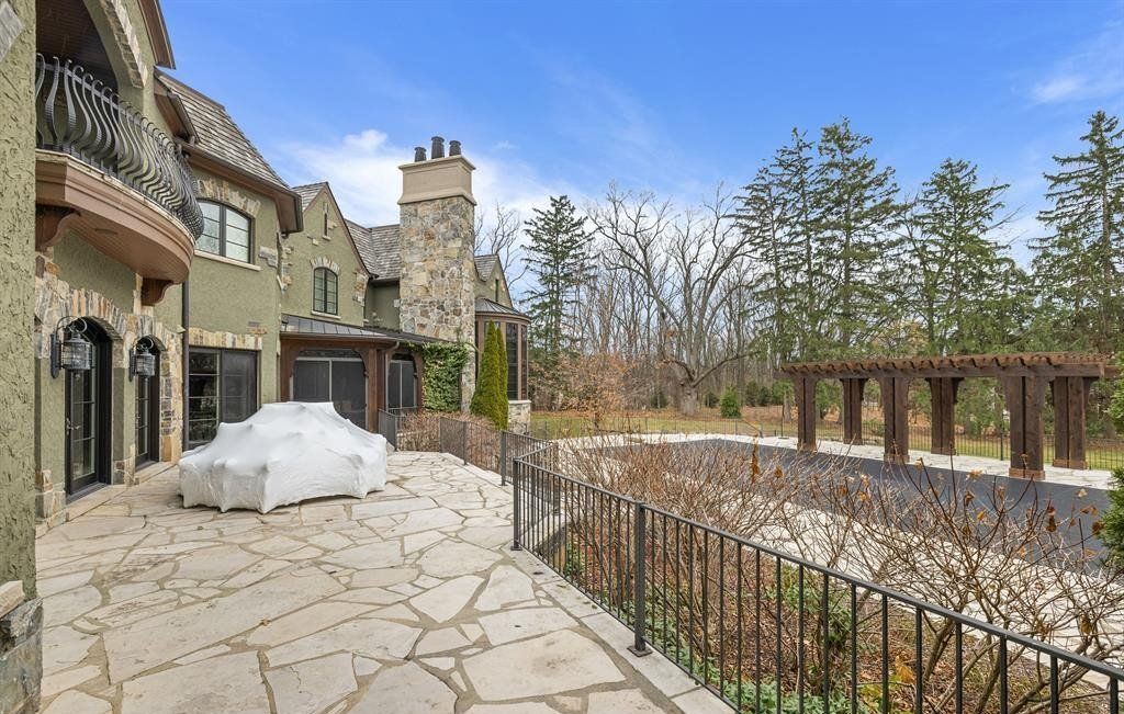 An Entertainment Oasis in Franklin, Michigan: Spectacular Estate on the Market for $6.99 Million