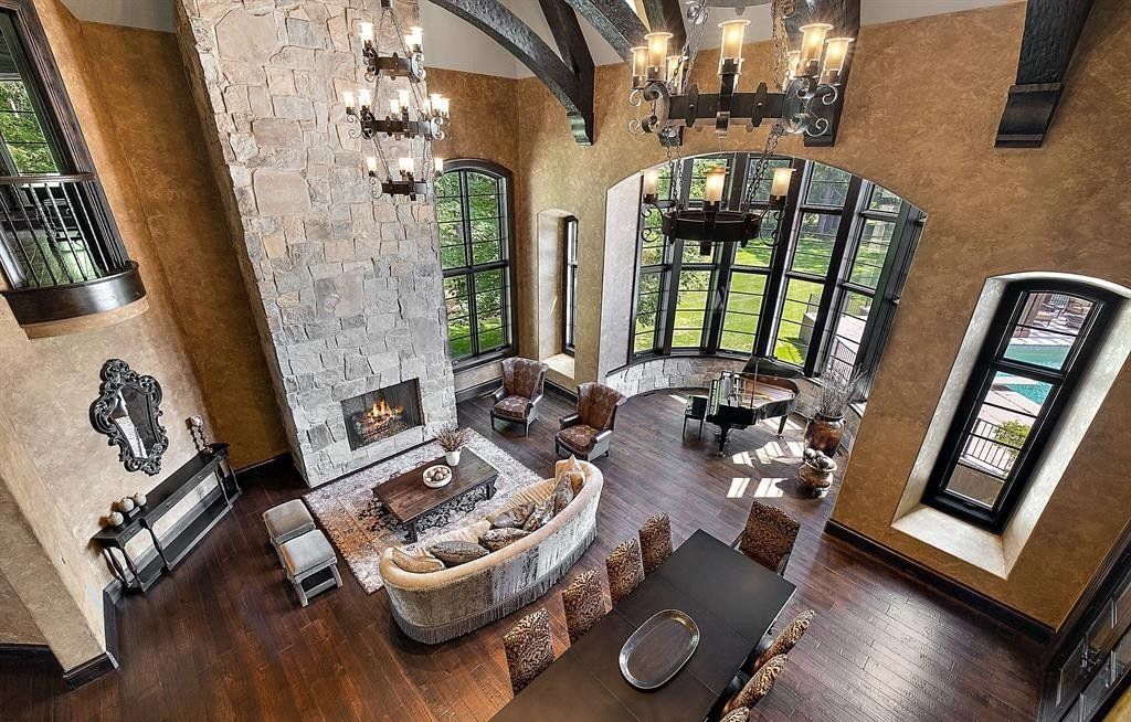 An Entertainment Oasis in Franklin, Michigan: Spectacular Estate on the Market for $6.99 Million