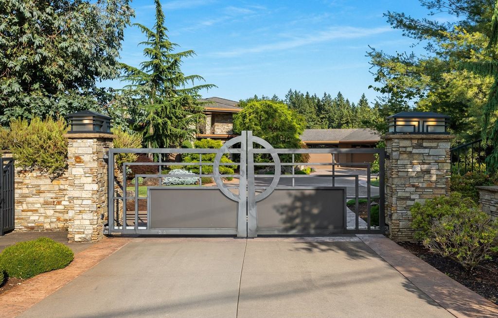 Architectural Marvel: Frank Lloyd Wright-Inspired Masterpiece on 2.2  Manicured Acres in Happy Valley, Oregon, Offered at $5.995 Million