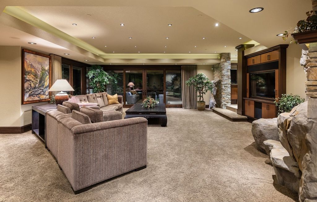 Architectural Marvel: Frank Lloyd Wright-Inspired Masterpiece on 2.2  Manicured Acres in Happy Valley, Oregon, Offered at $5.995 Million
