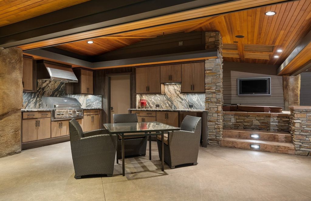 Architectural Marvel: Frank Lloyd Wright-Inspired Masterpiece on 2.2  Manicured Acres in Happy Valley, Oregon, Offered at $5.995 Million