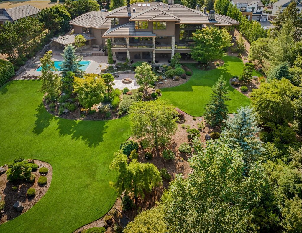 Architectural Marvel: Frank Lloyd Wright-Inspired Masterpiece on 2.2  Manicured Acres in Happy Valley, Oregon, Offered at $5.995 Million