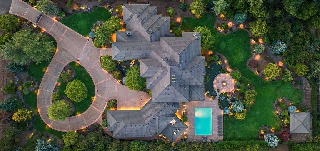 Architectural Marvel: Frank Lloyd Wright-Inspired Masterpiece on 2.2  Manicured Acres in Happy Valley, Oregon, Offered at $5.995 Million
