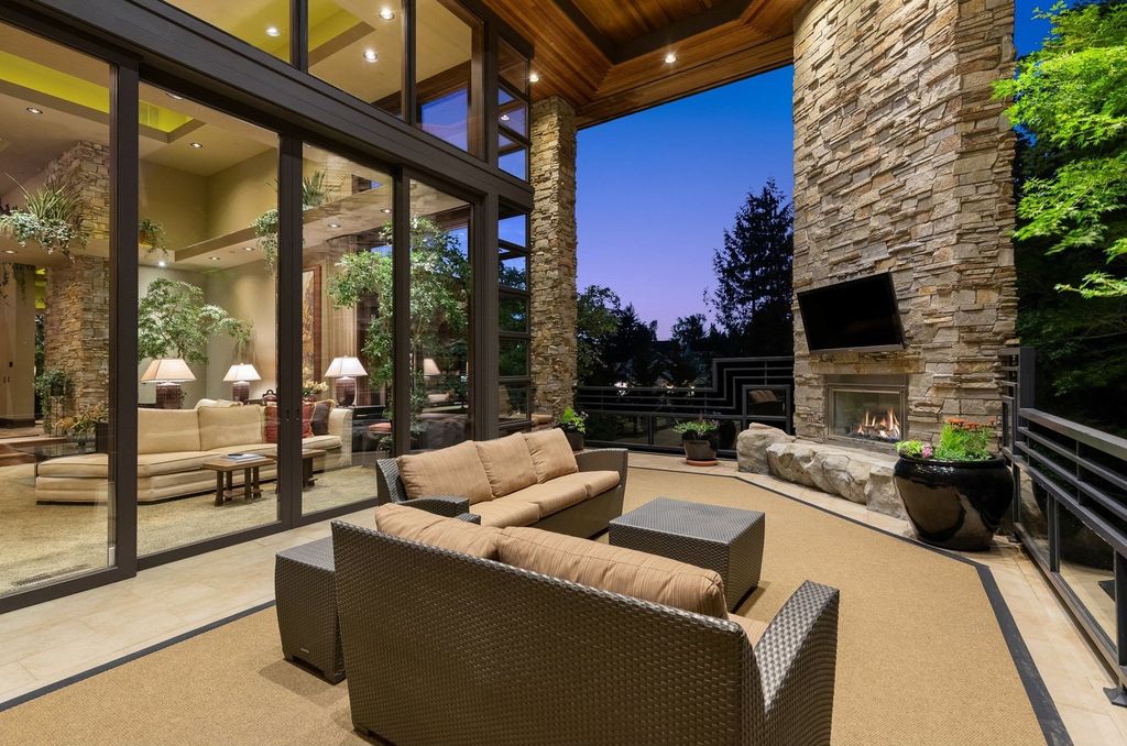 Architectural Marvel: Frank Lloyd Wright-Inspired Masterpiece on 2.2  Manicured Acres in Happy Valley, Oregon, Offered at $5.995 Million