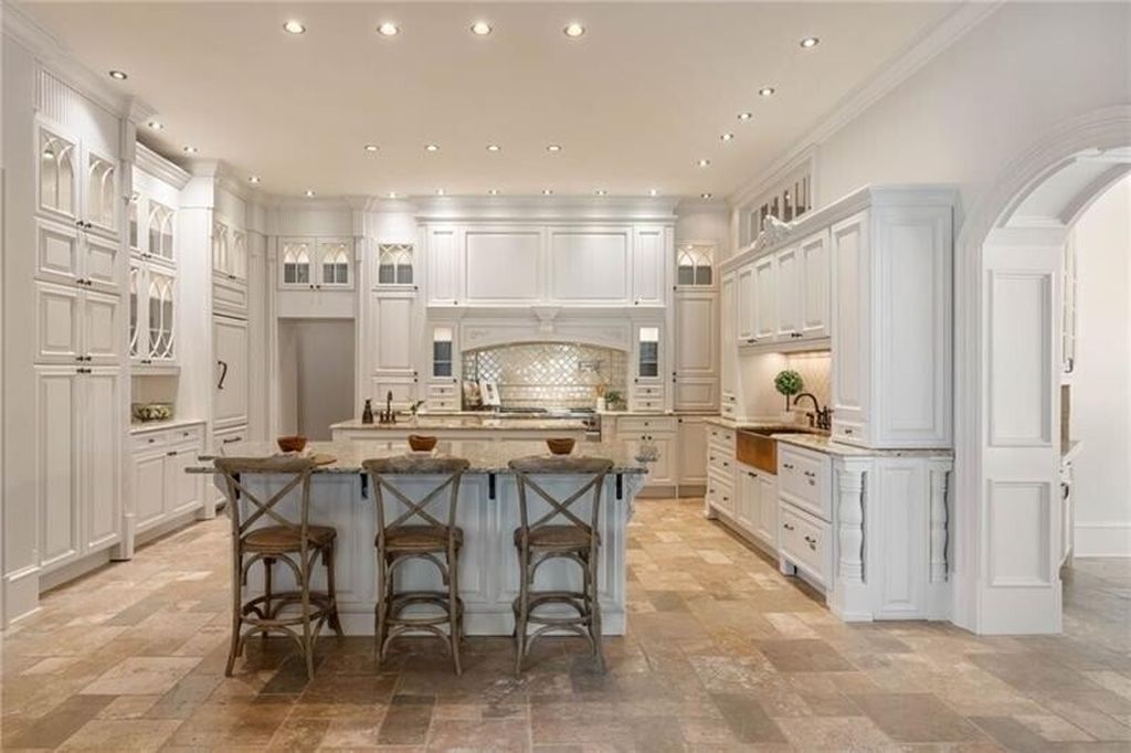 Atlanta, Georgia's Luxurious English Manor Estate: Classic Architecture at $5,695 Million