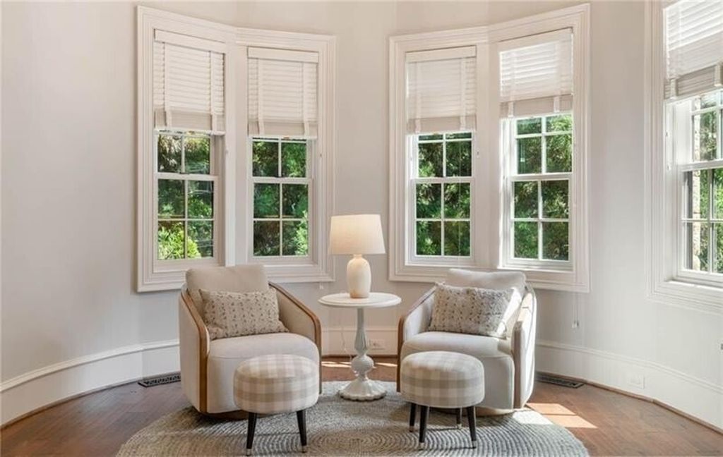 Atlanta, Georgia's Luxurious English Manor Estate: Classic Architecture at $5,695 Million