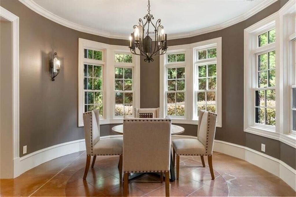 Atlanta, Georgia's Luxurious English Manor Estate: Classic Architecture at $5,695 Million