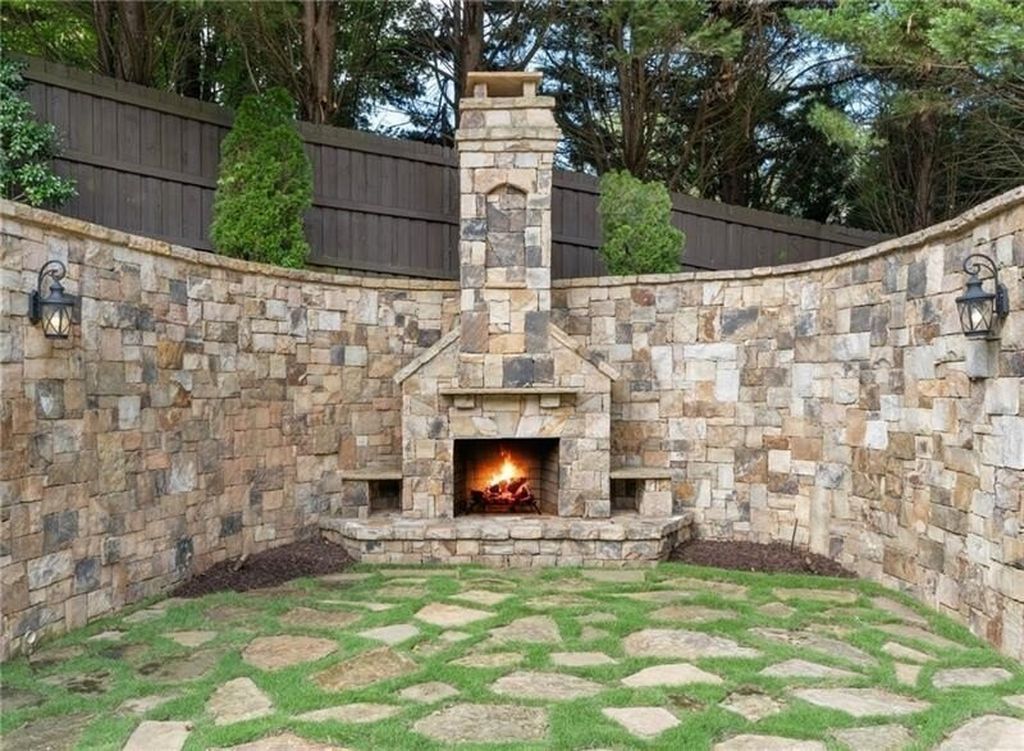 Atlanta, Georgia's Luxurious English Manor Estate: Classic Architecture at $5,695 Million