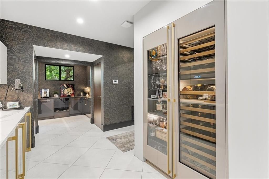Atlanta Oasis: $3.99 Million Stunning Ultra-Contemporary Home with Lush Landscaping