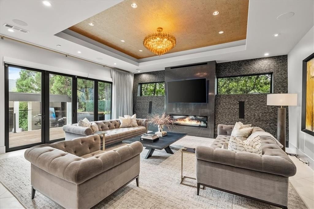 Atlanta Oasis: $3.99 Million Stunning Ultra-Contemporary Home with Lush Landscaping