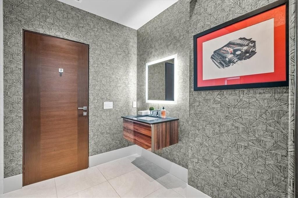 Atlanta Oasis: $3.99 Million Stunning Ultra-Contemporary Home with Lush Landscaping